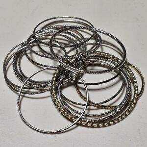 Lot of 18 Metal Bangle Bracelets